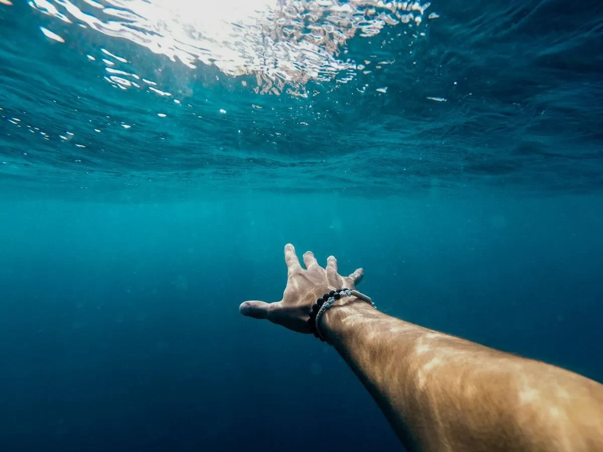 what does dreaming water mean