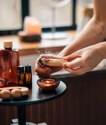 Trầm hương trong phong thủy hiện đại: góc nhìn từ Trầm Hương Thiên Ban Trầm hương trong phong thủy hiện đại: góc nhìn từ Trầm Hương Thiên Ban